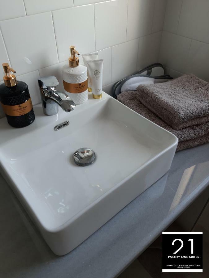 21 Suites Deluxe Stay Near The Airport Markópoulon Buitenkant foto